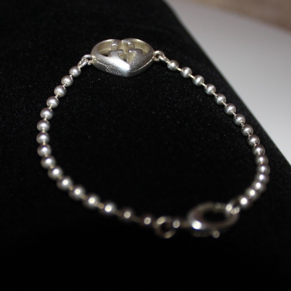 Gucci Sterling Silver Interlocking GG Heart Bracelet - Picture 2 of 4